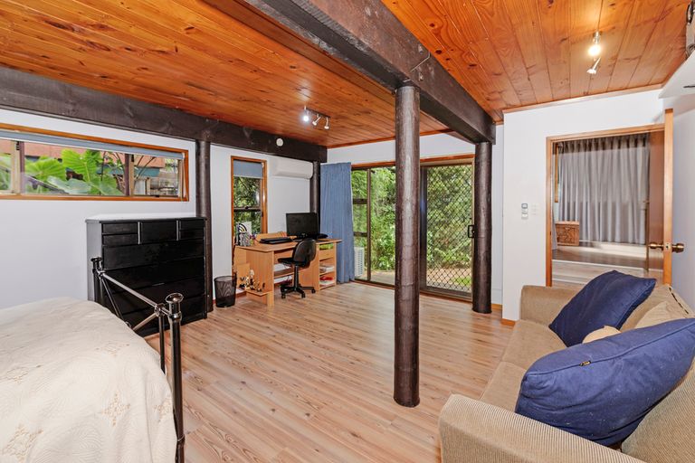 Photo of property in 76 Pleasant Road, Glen Eden, Auckland, 0602