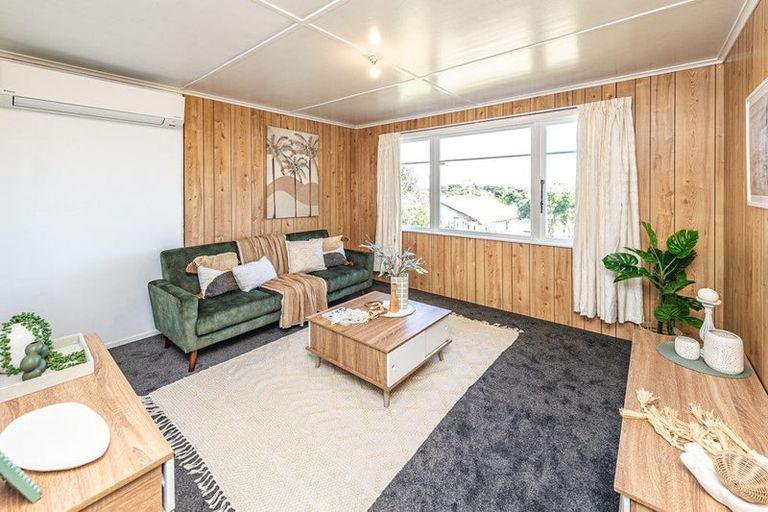 Photo of property in 12 Matai Street, Castlecliff, Whanganui, 4501