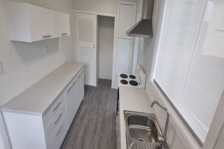 Photo of property in 5 Bay Drive, Titahi Bay, Porirua, 5022