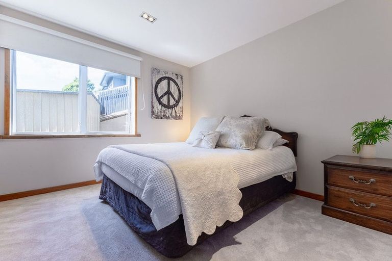 Photo of property in 32 Lorna Irene Drive, Raumati South, Paraparaumu, 5032