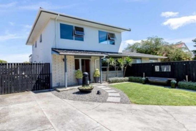 Photo of property in 27a Frimley Terrace, Waikanae Beach, Waikanae, 5036