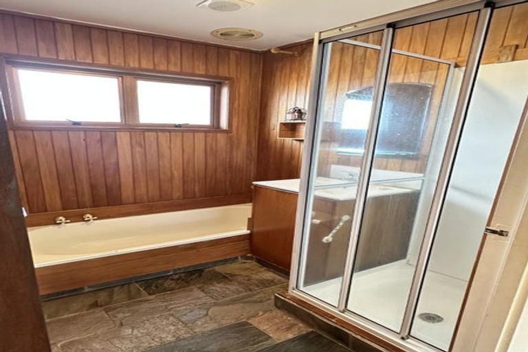 Photo of property in 28 Andes Avenue, Mangere Bridge, Auckland, 2022