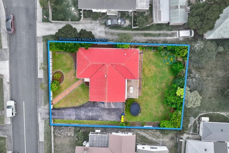 Photo of property in 31 Meilland Place, Glen Eden, Auckland, 0602