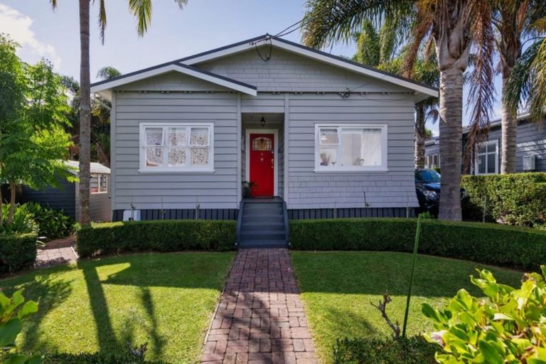 Photo of property in 4 Glentui Road, Mount Albert, Auckland, 1025