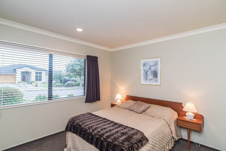 Photo of property in 7 Datum Way, Paraparaumu, 5032