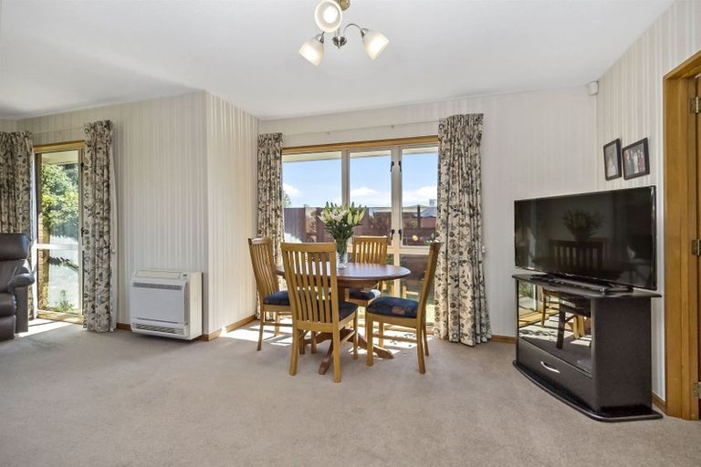 Photo of property in 3/324 Sawyers Arms Road, Bishopdale, Christchurch, 8053