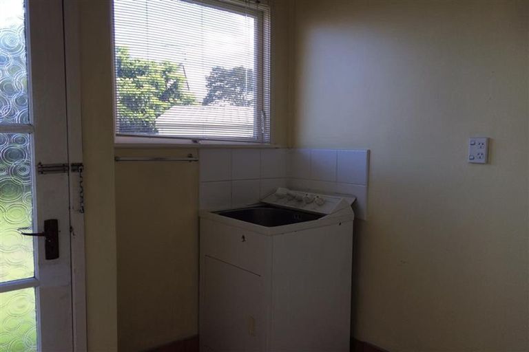 Photo of property in 83 Sunderlands Road, Half Moon Bay, Auckland, 2012