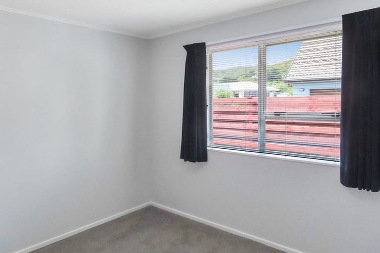 Photo of property in 18c Saint Ronans Avenue, Waterloo, Lower Hutt, 5011