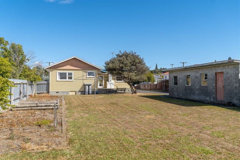 Photo of property in 32 Keir Crescent, Lansdowne, Masterton, 5810
