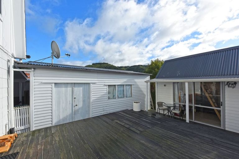 Photo of property in 21 Amber Grove, Birchville, Upper Hutt, 5018