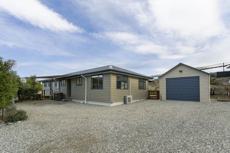 Photo of property in 21 Missy Crescent, Mount Pisa, Cromwell, 9383