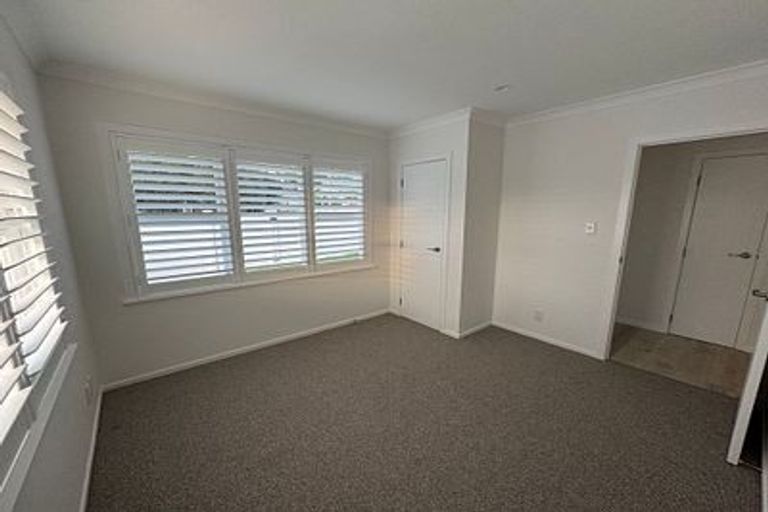 Photo of property in 117 Vodanovich Road, Te Atatu South, Auckland, 0610