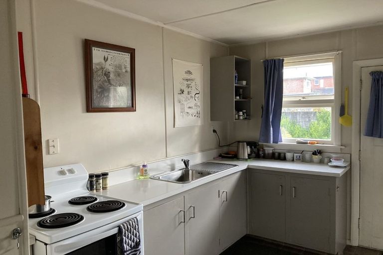 Photo of property in 3 Clifton Terrace, West End, Timaru, 7910