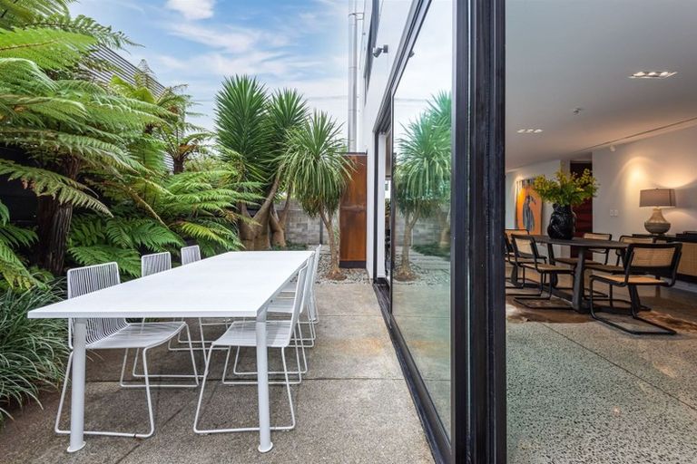 Photo of property in 1 Millbank Lane, Merivale, Christchurch, 8014