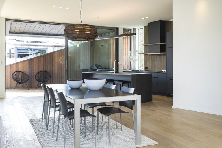 Photo of property in 128a Esplanade, Sumner, Christchurch, 8081