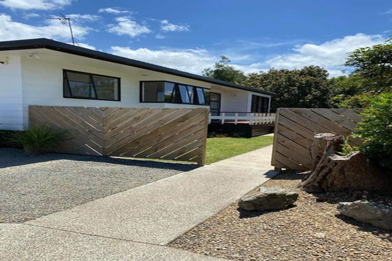 Photo of property in 11b Bay Street, Red Beach, 0932