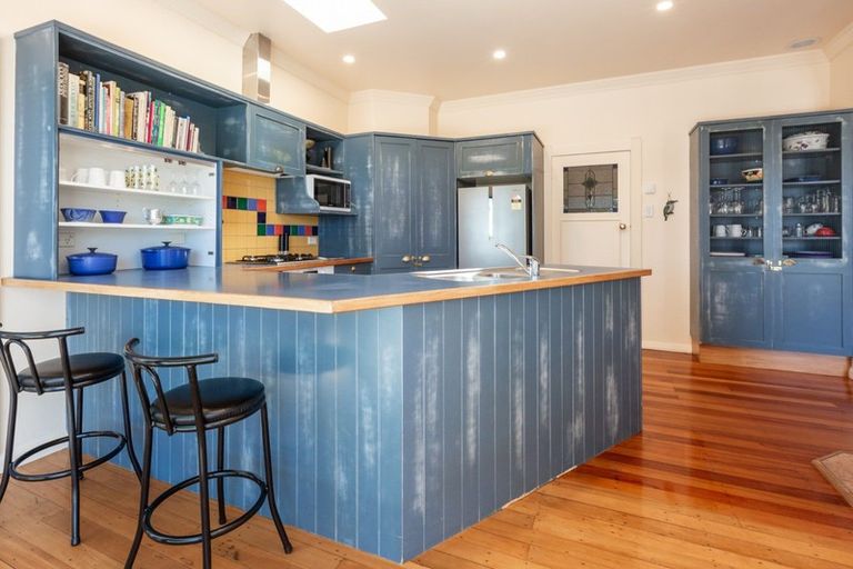 Photo of property in 1/61 Te Mata Road, Havelock North, 4130