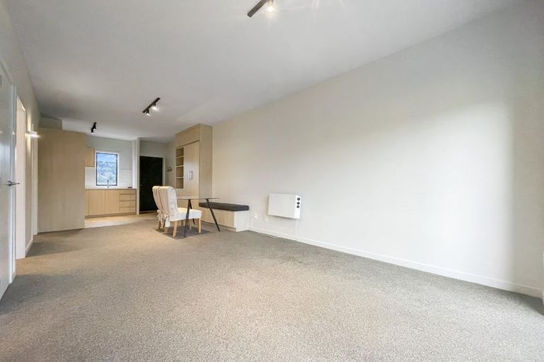 Photo of property in 11/2 Hindmarsh Street, Johnsonville, Wellington, 6037