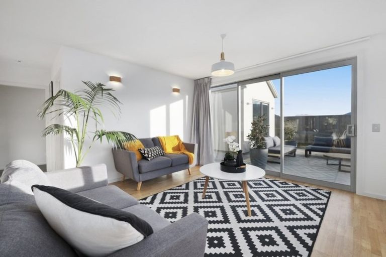 Photo of property in 20 Myles Way, Lower Shotover, Queenstown, 9304