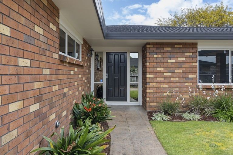 Photo of property in 17d Kinross Drive, Merrilands, New Plymouth, 4312