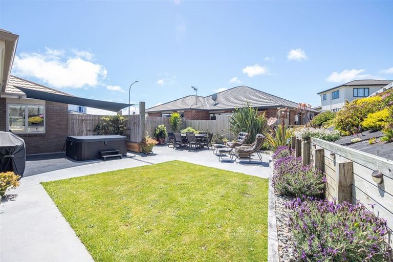 Photo of property in 5 Saint Vincent Terrace, Grenada Village, Wellington, 6037