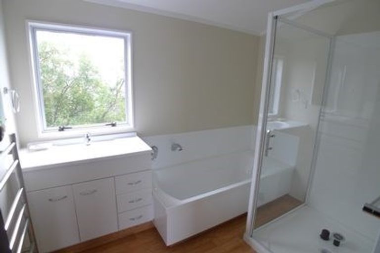 Photo of property in 6b Auckland Terrace, Melrose, Wellington, 6023