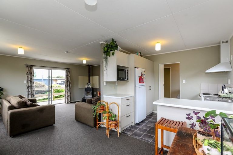 Photo of property in 112a Wairau Road, Oakura, 4314