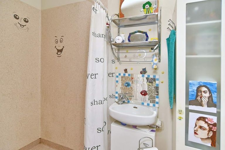 Photo of property in 17 Uxbridge Street, Northcote, Christchurch, 8052