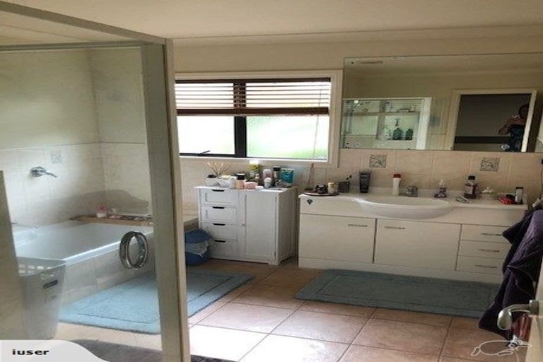 Photo of property in 4 Te Wharau Drive, Greenhithe, Auckland, 0632