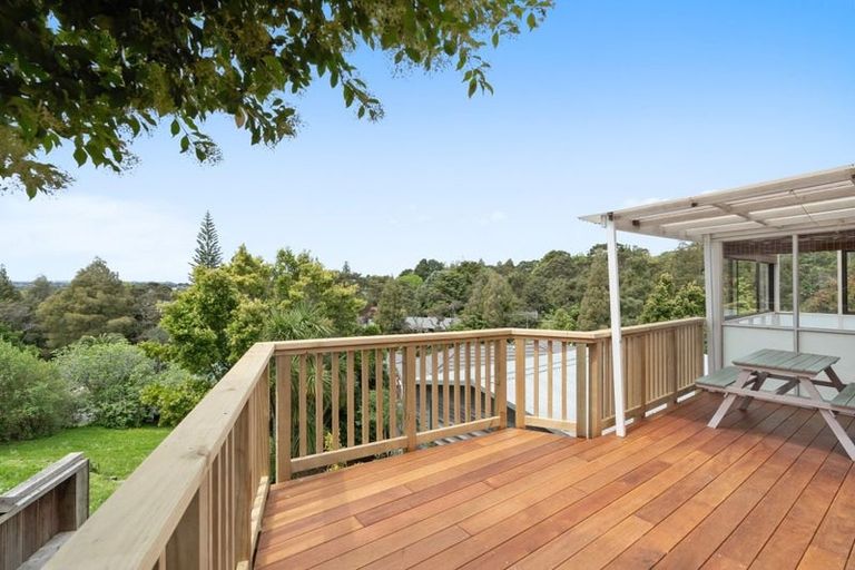Photo of property in 204 Old Titirangi Road, Titirangi, Auckland, 0604