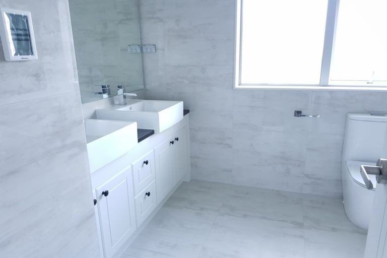 Photo of property in 10 Rauaruhe Road, Karaka, Papakura, 2113