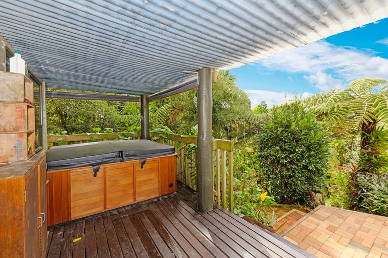 Photo of property in 76 Pleasant Road, Glen Eden, Auckland, 0602