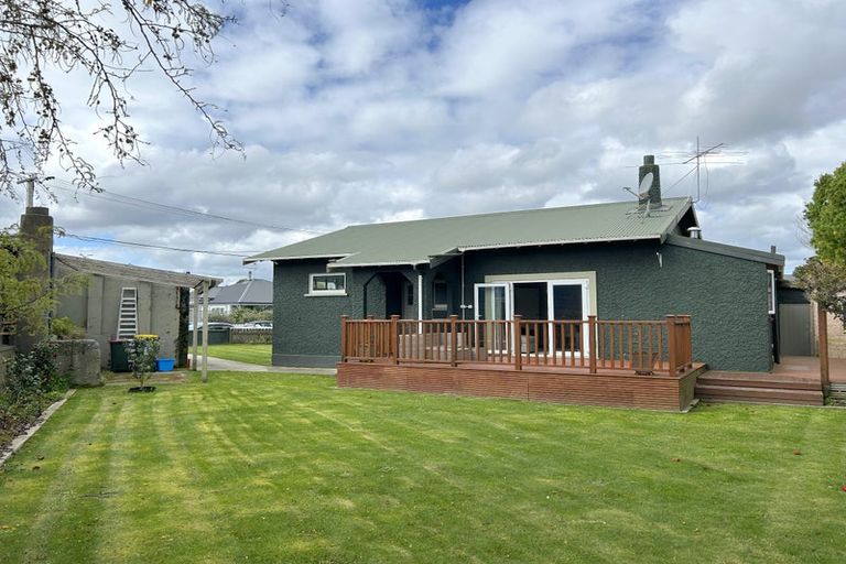 Photo of property in 2 Titoki Street, Alicetown, Lower Hutt, 5010