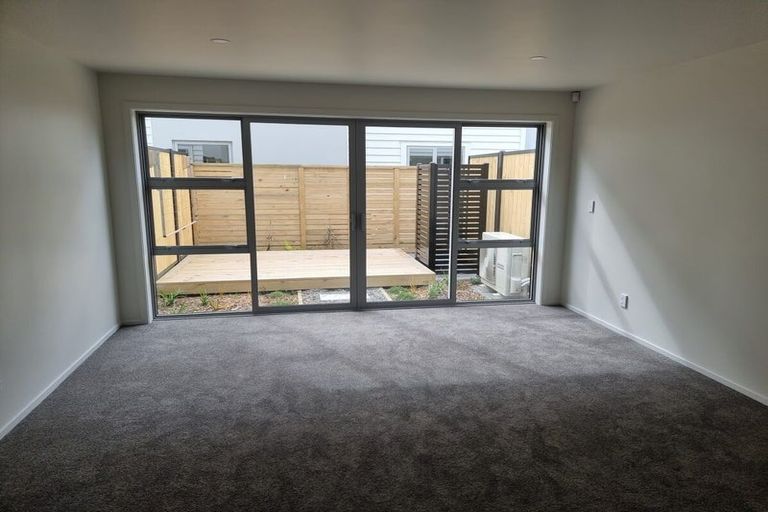 Photo of property in 1115b High Street, Taita, Lower Hutt, 5011