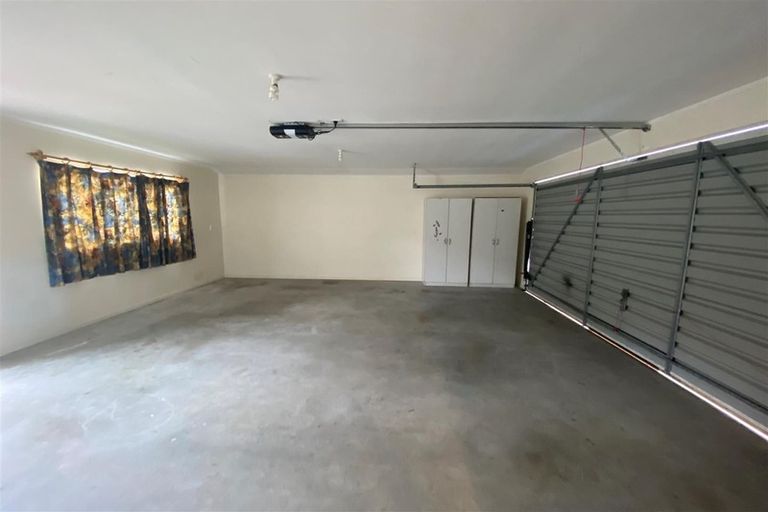 Photo of property in 1/72 Millhouse Drive, Northpark, Auckland, 2013