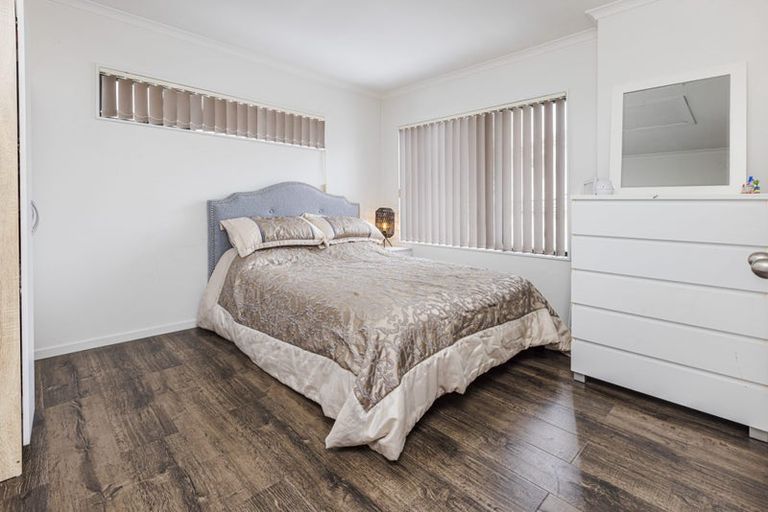 Photo of property in 5 Staten Place, Mangere, Auckland, 2022