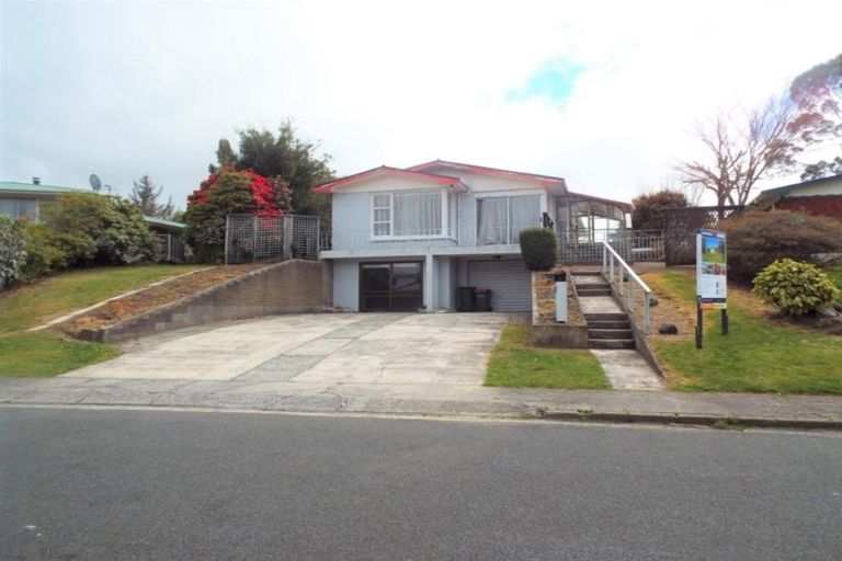 Photo of property in 9 Tirita Street, Kawaha Point, Rotorua, 3010