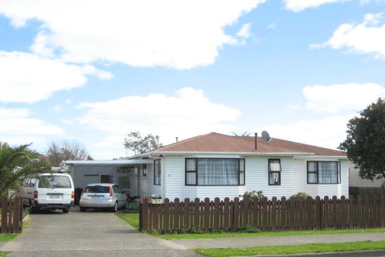 Photo of property in 27 Hammond Street, Bulls, 4818