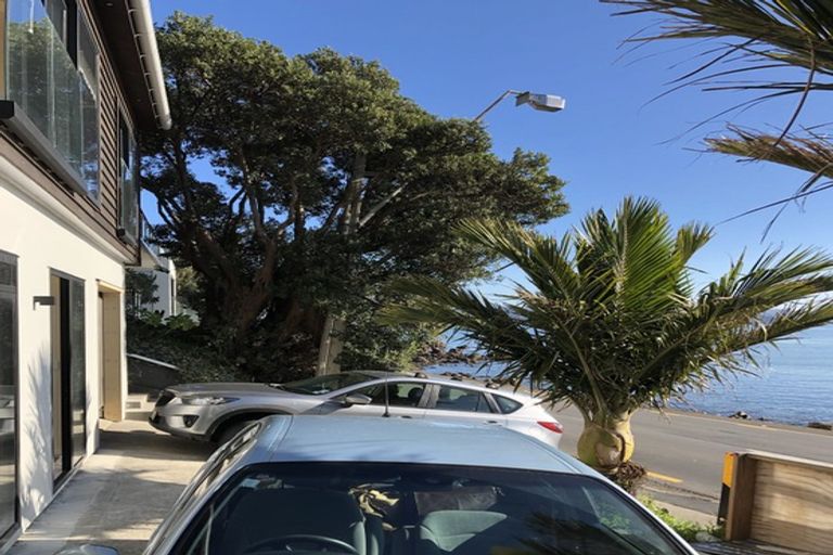 Photo of property in 725 Marine Drive, Eastbourne, Lower Hutt, 5013