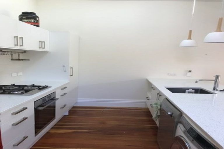Photo of property in 37 Honiana Te Puni Street, Aro Valley, Wellington, 6021