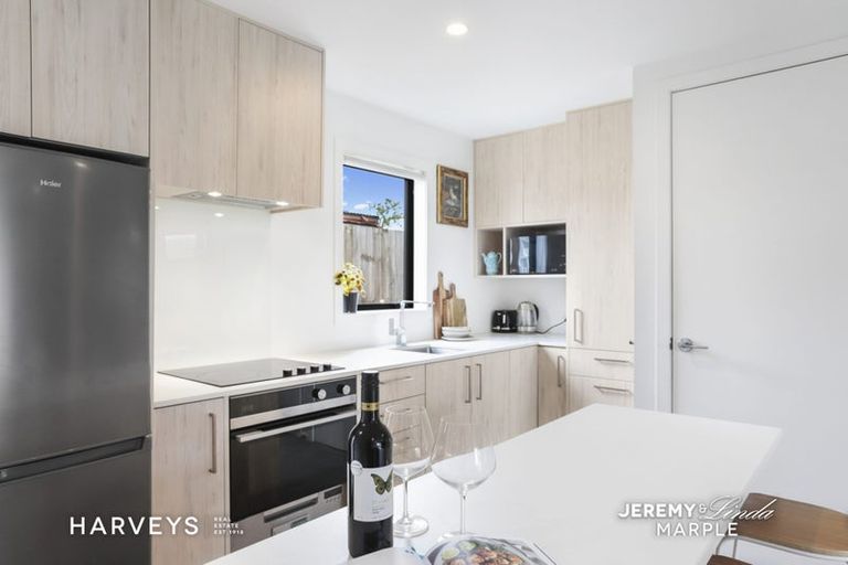 Photo of property in 7/83 Vodanovich Road, Te Atatu South, Auckland, 0610