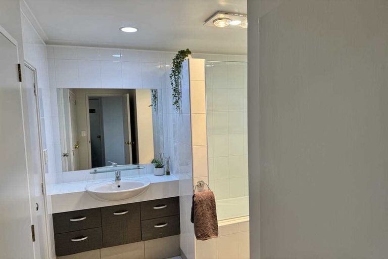 Photo of property in 1/7 Robins Road, Judea, Tauranga, 3110