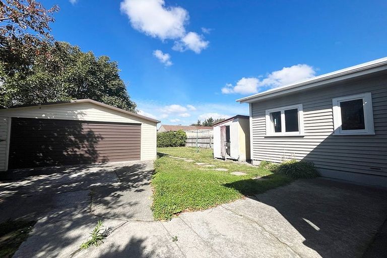 Photo of property in 6 Nortons Road, Avonhead, Christchurch, 8042