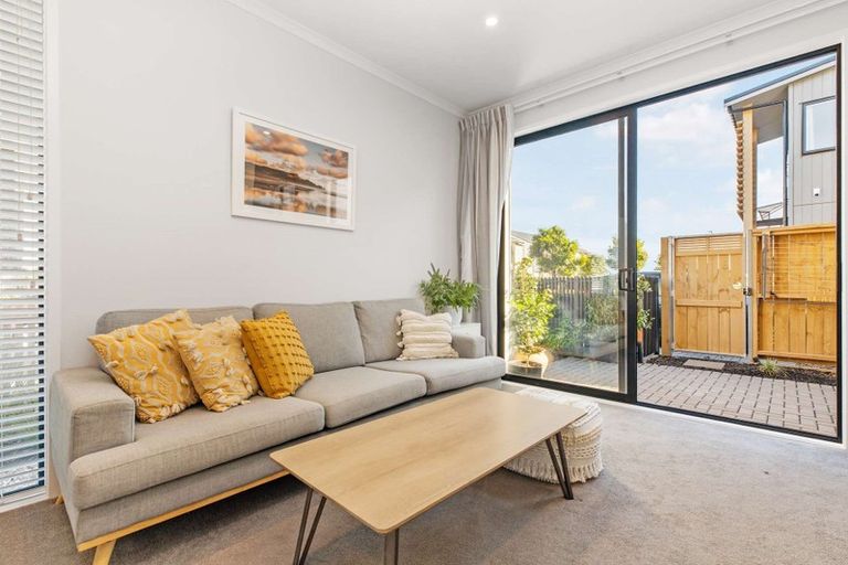 Photo of property in 2 Awamarino Way, Westgate, Auckland, 0614