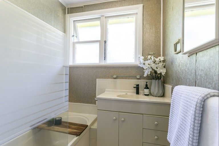 Photo of property in 92 Mornington Road, Brooklyn, Wellington, 6021