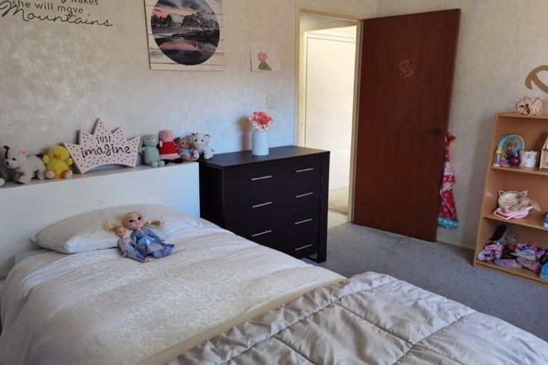 Photo of property in 16 Mirrabooka Avenue, Botany Downs, Auckland, 2010