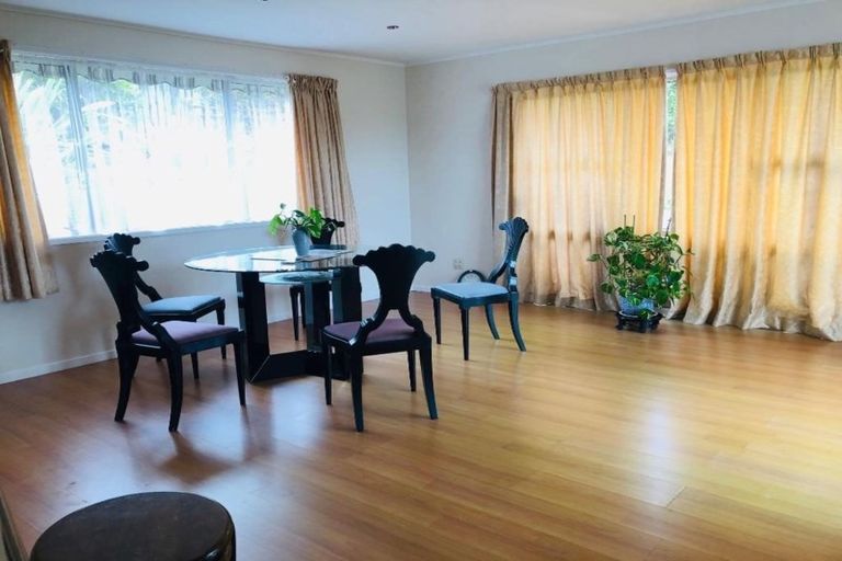 Photo of property in 23 Regency Place, Sunnynook, Auckland, 0632