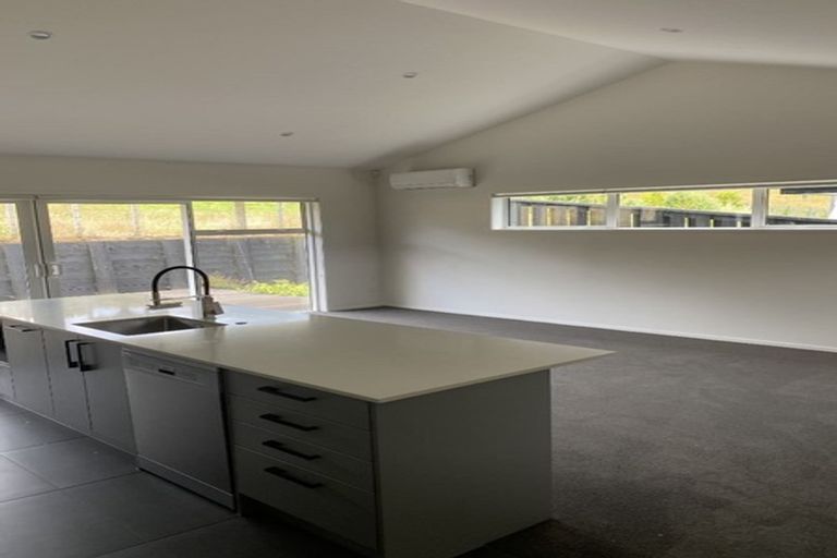 Photo of property in 11 Bale Way, Pukekohe, 2120