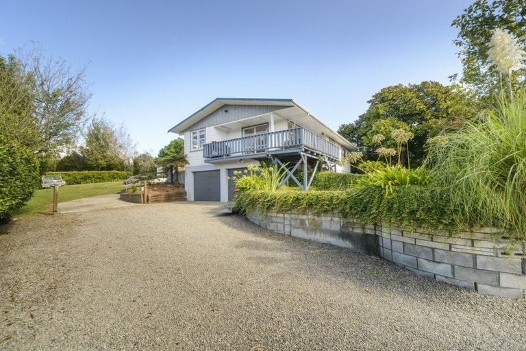 Photo of property in 39 Honore Drive, Linton, Palmerston North, 4472