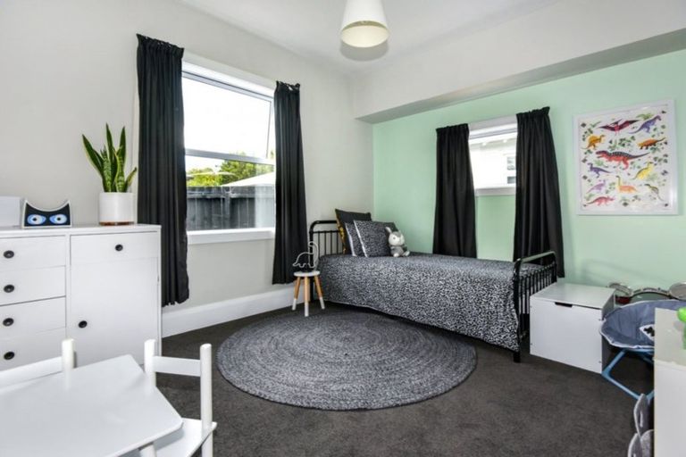 Photo of property in 51 Diamond Avenue, Spreydon, Christchurch, 8024